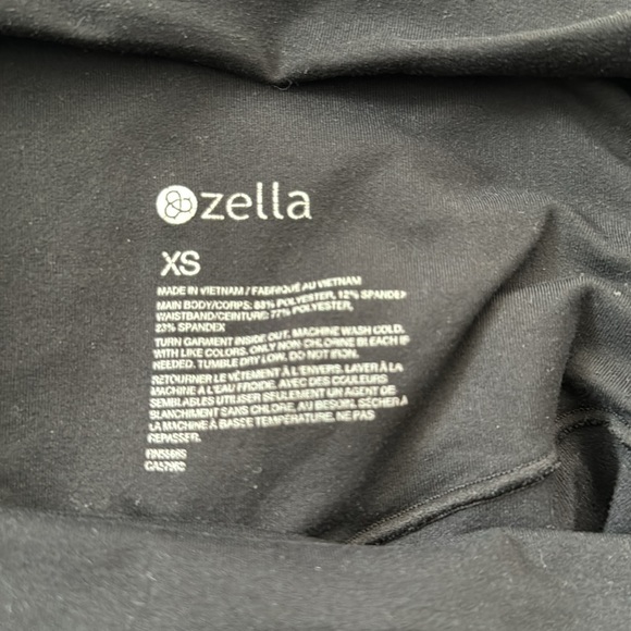 Bundle of Blanqi and Zella maternity/postpartum leggings - Picture 3 of 8